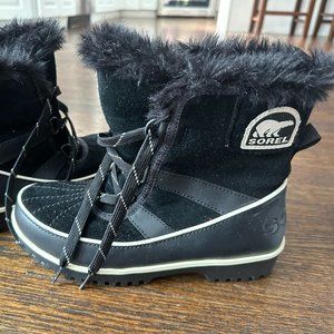 Sorel Tivoli Black & White Ankle Boots - Women's Size 6.5 - Never Worn